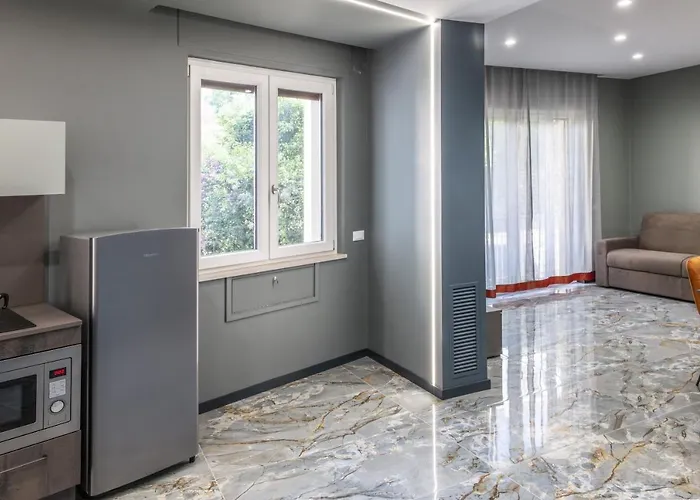 아파트 Gold Luxury Flat X4 *